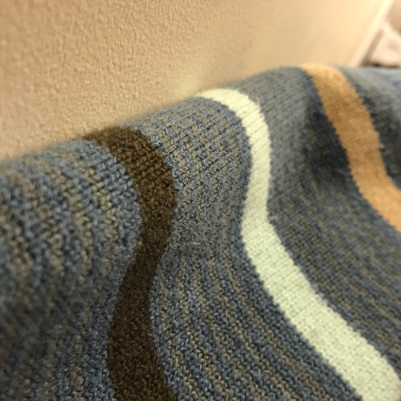 Striped Long Sleeved Crop Top - Picture 3 of 3